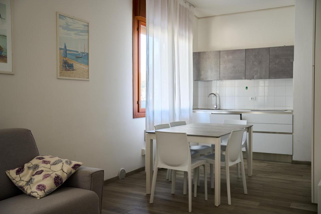 Diplomatic-residence Fronte Mare-piazza Torino-lido Di Apartment
